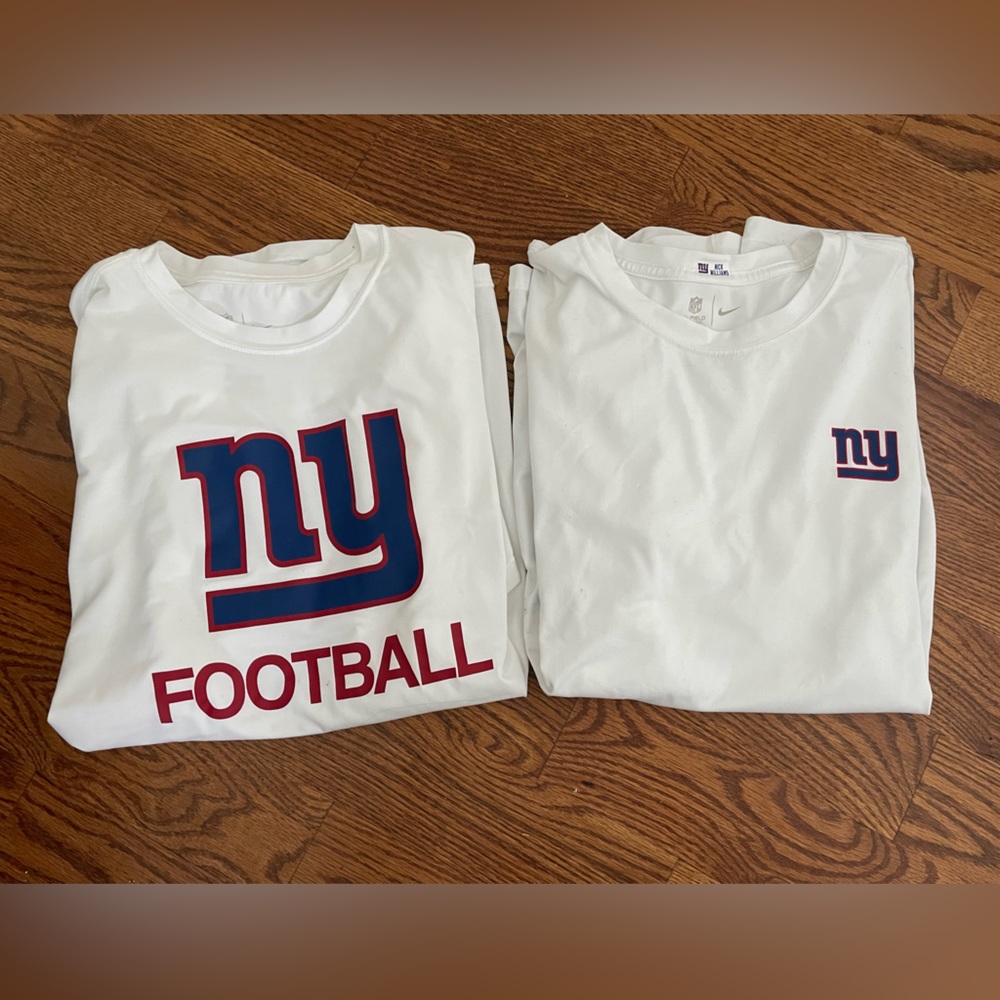 Bundle of two Mens New York giants short sleeve Nike shirts